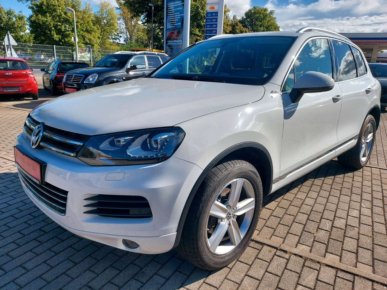 Volkswagen Touareg V6 TDI Xenon Leder DAB Luft Standheiz - سيارة دفع رباعي: صور 5 Volkswagen Touareg V6 TDI Xenon Leder DAB Luft Standheiz - سيارة دفع رباعي: صور 5