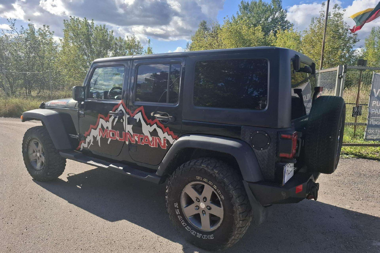 Jeep Wrangler - سيارة دفع رباعي: صور 5 Jeep Wrangler - سيارة دفع رباعي: صور 5