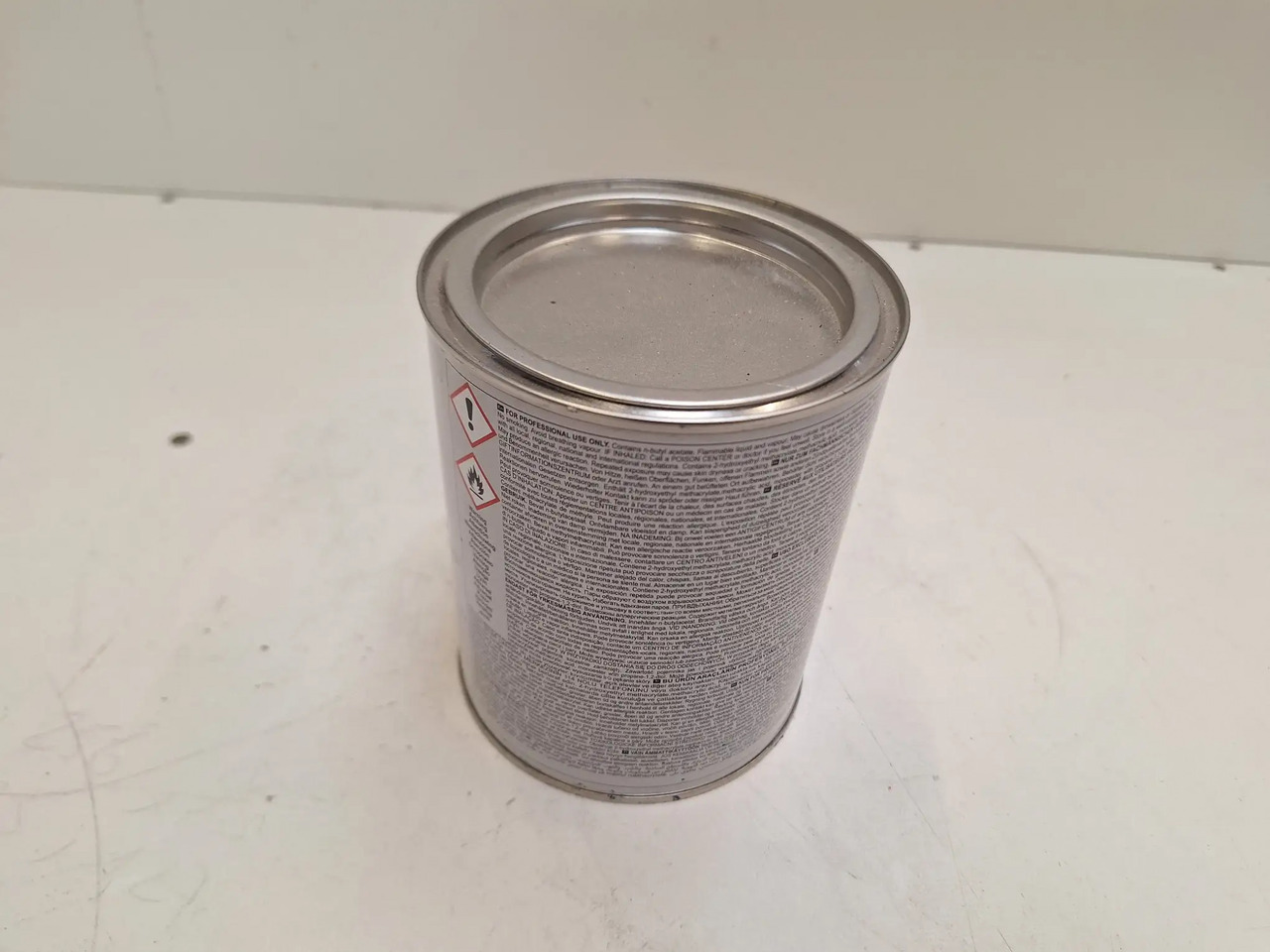 1 Dose Standomix (Standox) - معدات الورش: صور 2 1 Dose Standomix (Standox) - معدات الورش: صور 2