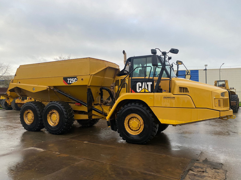 Caterpillar 725C2 NVT - شاحنة مفصلية: صور 4 Caterpillar 725C2 NVT - شاحنة مفصلية: صور 4