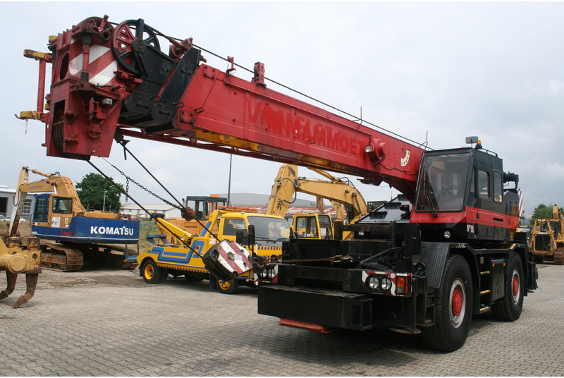 Tadano TR300EX NVT - رافعة لجميع التضاريس: صور 2 Tadano TR300EX NVT - رافعة لجميع التضاريس: صور 2