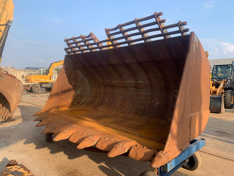 Volvo L350 F - بكت: صور 1 Volvo L350 F - بكت: صور 1