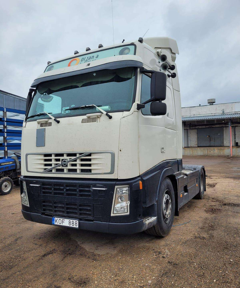 Volvo FH13 440AG - شاحنة جرار: صور 1 Volvo FH13 440AG - شاحنة جرار: صور 1