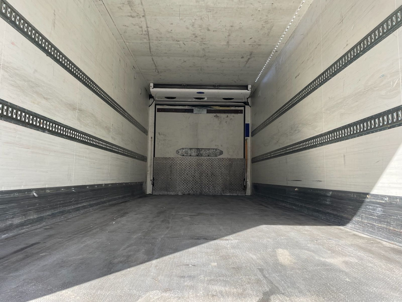 KERSCHER ZAA18 Kühlkoffer/CARRIER/SUPRA900U/LBW - مبردة مقطورة: صور 5 KERSCHER ZAA18 Kühlkoffer/CARRIER/SUPRA900U/LBW - مبردة مقطورة: صور 5