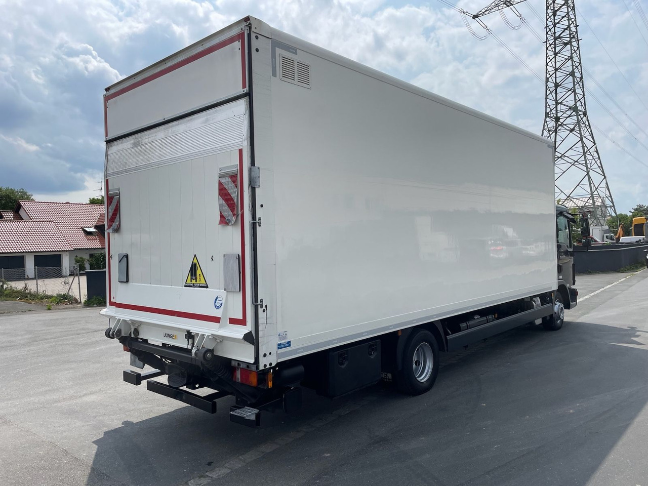 MAN TGL 12.250 4x2 BL Koffer/LBW/PALFINGER/AC/EU6c - بصندوق مغلق شاحنة: صور 5 MAN TGL 12.250 4x2 BL Koffer/LBW/PALFINGER/AC/EU6c - بصندوق مغلق شاحنة: صور 5
