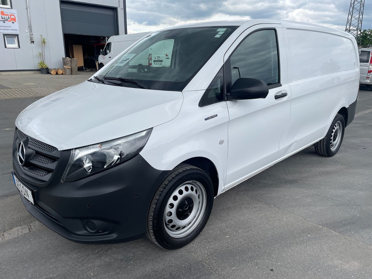 Mercedes-Benz eVito 111 Kastenwagen lang/Kamera/AC/70kW/3Sitze - فان المدمجة, فان كهربائية: صور 3 Mercedes-Benz eVito 111 Kastenwagen lang/Kamera/AC/70kW/3Sitze - فان المدمجة, فان كهربائية: صور 3
