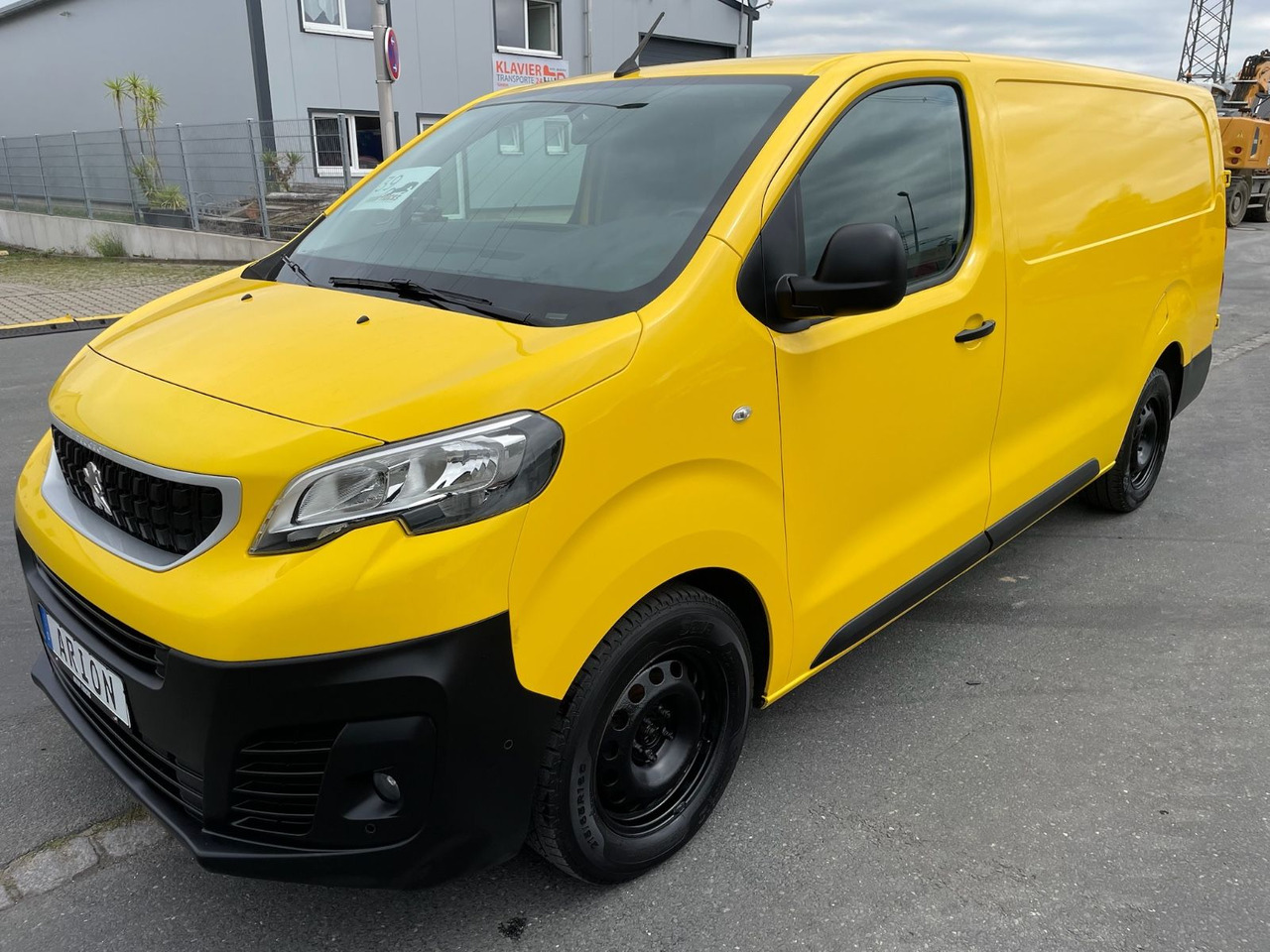 Peugeot Expert Kasten Pro L3/2.0 BlueHDI/AC/15xVerfügbar - فان المدمجة: صور 3 Peugeot Expert Kasten Pro L3/2.0 BlueHDI/AC/15xVerfügbar - فان المدمجة: صور 3