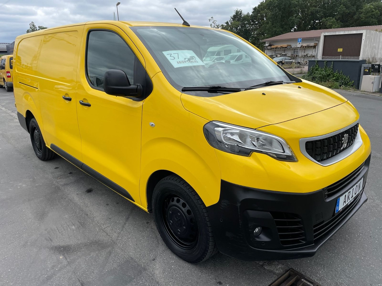 Peugeot Expert Kasten Pro L3/2.0 BlueHDI/AC/15xVerfügbar - فان المدمجة: صور 1 Peugeot Expert Kasten Pro L3/2.0 BlueHDI/AC/15xVerfügbar - فان المدمجة: صور 1