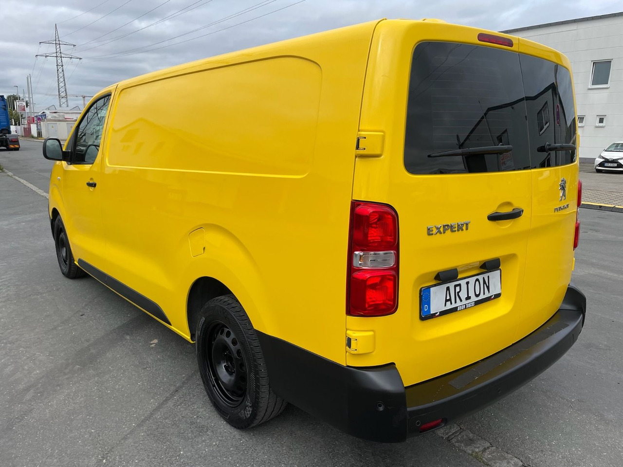 Peugeot Expert Kasten Pro L3/2.0 BlueHDI/AC/15xVerfügbar - فان المدمجة: صور 4 Peugeot Expert Kasten Pro L3/2.0 BlueHDI/AC/15xVerfügbar - فان المدمجة: صور 4