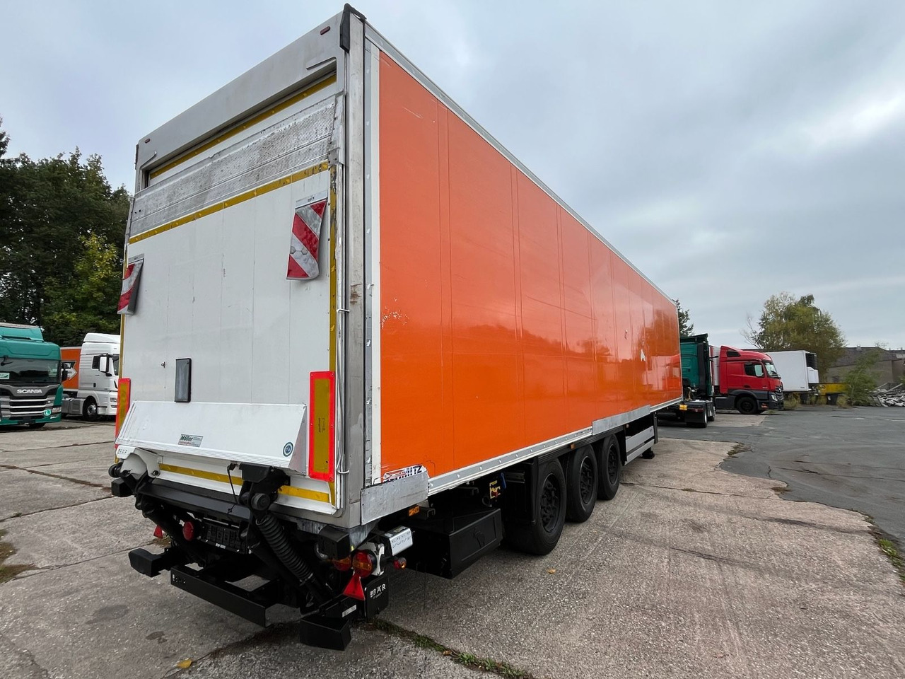 Schmitz Cargobull SCB*S3B/CARRIER/Vector1550/LBW/BÄR/2347h/13,4m - بصندوق مغلق نصف مقطورة: صور 5 Schmitz Cargobull SCB*S3B/CARRIER/Vector1550/LBW/BÄR/2347h/13,4m - بصندوق مغلق نصف مقطورة: صور 5