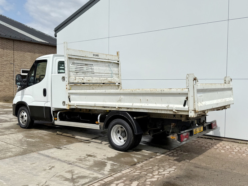 Iveco Daily 35C12 2.3 L3 Kipper Dubbellucht 3.5t Trekhaak Airco Cruise Control Lucht Geveerde Stoel - قلاب صغير: صور 3 Iveco Daily 35C12 2.3 L3 Kipper Dubbellucht 3.5t Trekhaak Airco Cruise Control Lucht Geveerde Stoel - قلاب صغير: صور 3