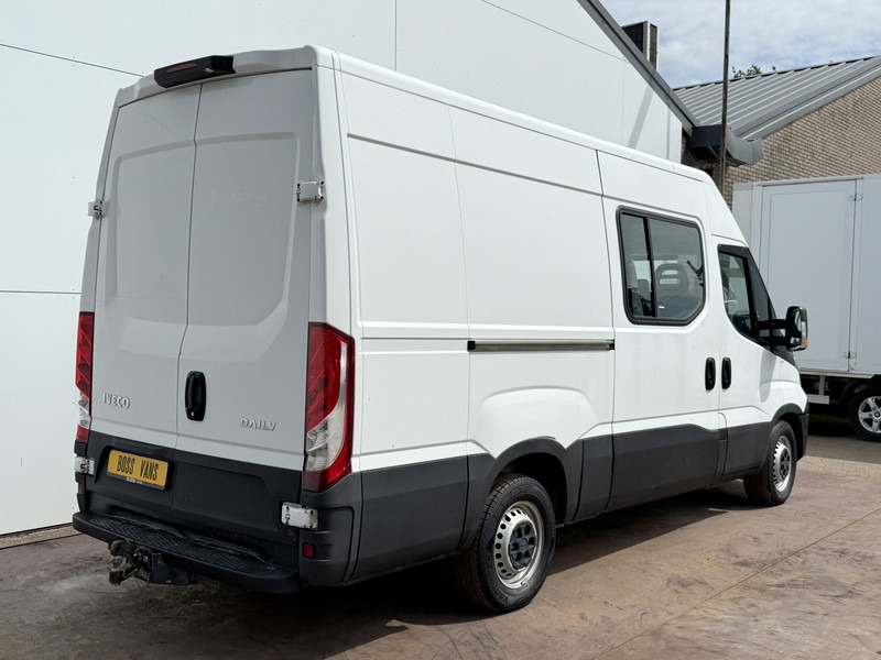 Iveco Daily 35S14 2.3 L2H2 Dubbele Cabine 7 Stoelen Mixto DoKa Airco Cruise Control Trekhaak 3.5t Lucht geveerde stoel - فان, الشاحنات الصغيرة كابينة مزدوجة: صور 3 Iveco Daily 35S14 2.3 L2H2 Dubbele Cabine 7 Stoelen Mixto DoKa Airco Cruise Control Trekhaak 3.5t Lucht geveerde stoel - فان, الشاحنات الصغيرة كابينة مزدوجة: صور 3
