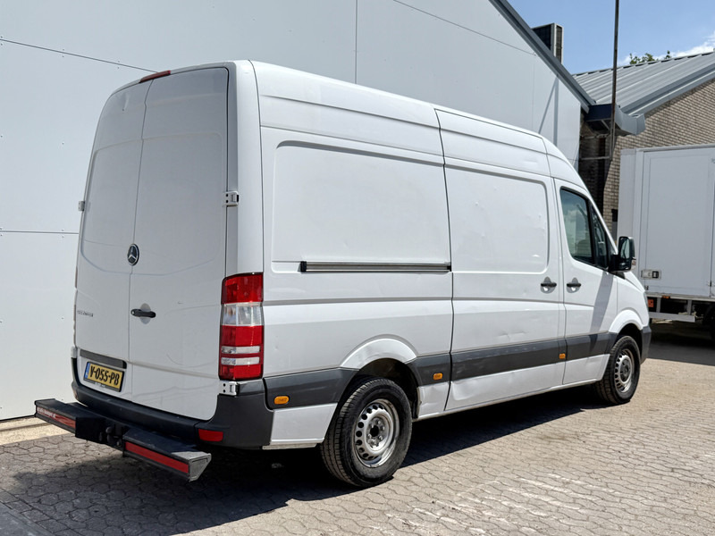 Mercedes-Benz Sprinter 211 2.2 CDI Automaat L2H2 Climate Control Trekhaak Navigatie - فان المدمجة: صور 3 Mercedes-Benz Sprinter 211 2.2 CDI Automaat L2H2 Climate Control Trekhaak Navigatie - فان المدمجة: صور 3