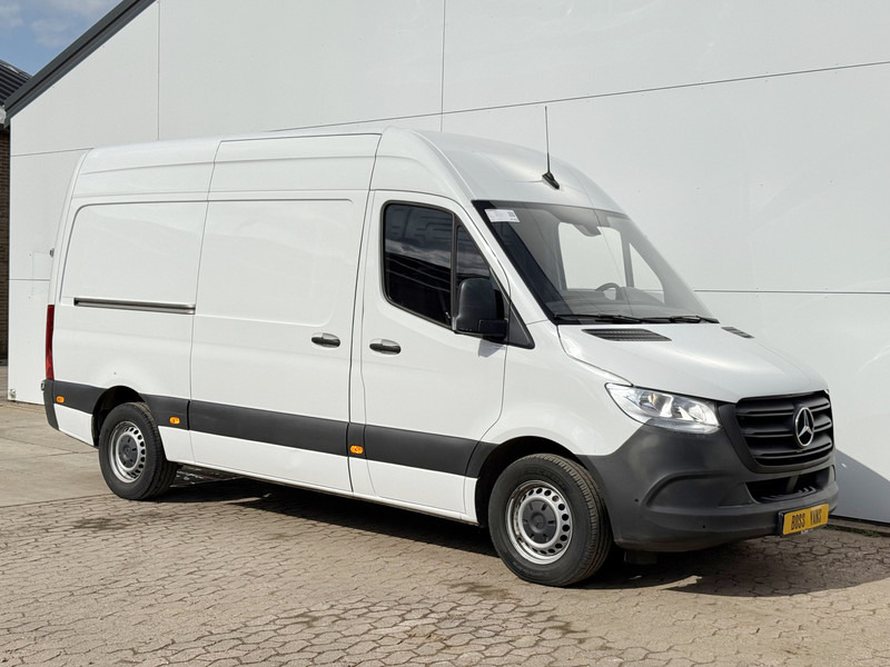 Mercedes-Benz Sprinter 315 1.9 CDI L2H2 Climate Control Cruise Control Carplay Camera Parkeersensoren voor achter - فان: صور 4 Mercedes-Benz Sprinter 315 1.9 CDI L2H2 Climate Control Cruise Control Carplay Camera Parkeersensoren voor achter - فان: صور 4