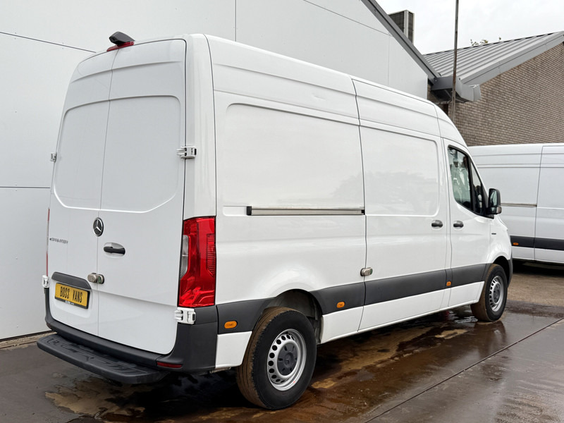Mercedes-Benz eSprinter 112 L2H2 100% Elektrisch 55kWh 168km WLTP 80kw Snelladen Climate Control Camera Stoelverwarming - فان, فان كهربائية: صور 3 Mercedes-Benz eSprinter 112 L2H2 100% Elektrisch 55kWh 168km WLTP 80kw Snelladen Climate Control Camera Stoelverwarming - فان, فان كهربائية: صور 3