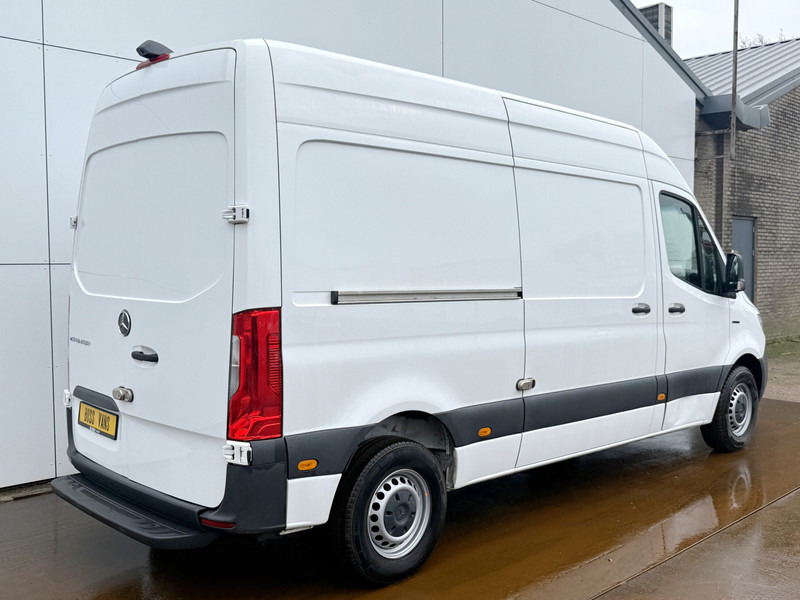 Mercedes-Benz eSprinter 312 55kWh L2H2 100% Elektrisch 55kWh 168km WLTP 80kw Snelladen Climate Control Camera Stoelverwarming - فان المدمجة, فان كهربائية: صور 3 Mercedes-Benz eSprinter 312 55kWh L2H2 100% Elektrisch 55kWh 168km WLTP 80kw Snelladen Climate Control Camera Stoelverwarming - فان المدمجة, فان كهربائية: صور 3