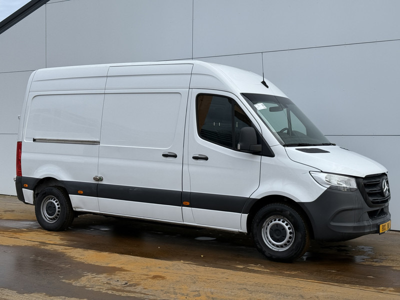 Mercedes-Benz eSprinter eSprinter 312 L2H2 100% Elektrisch 55kWh 168km WLTP 80kw Snelladen Climate Control Camera Stoelverwarming Laadkabel - فان, فان كهربائية: صور 4 Mercedes-Benz eSprinter eSprinter 312 L2H2 100% Elektrisch 55kWh 168km WLTP 80kw Snelladen Climate Control Camera Stoelverwarming Laadkabel - فان, فان كهربائية: صور 4