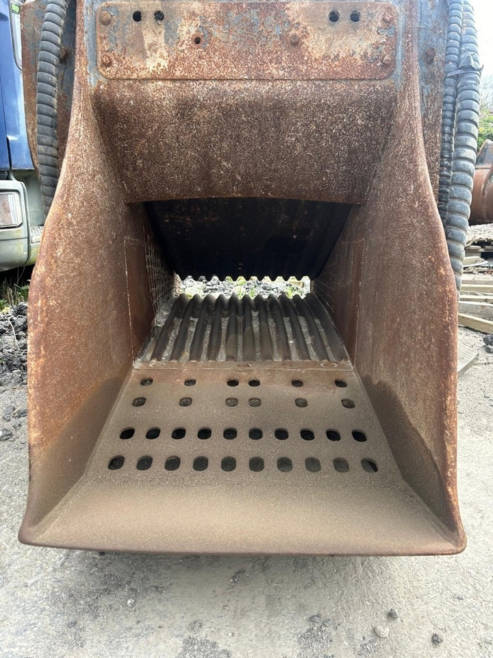 بكت MB Crusher BF 60.1: صور 9 بكت MB Crusher BF 60.1: صور 9