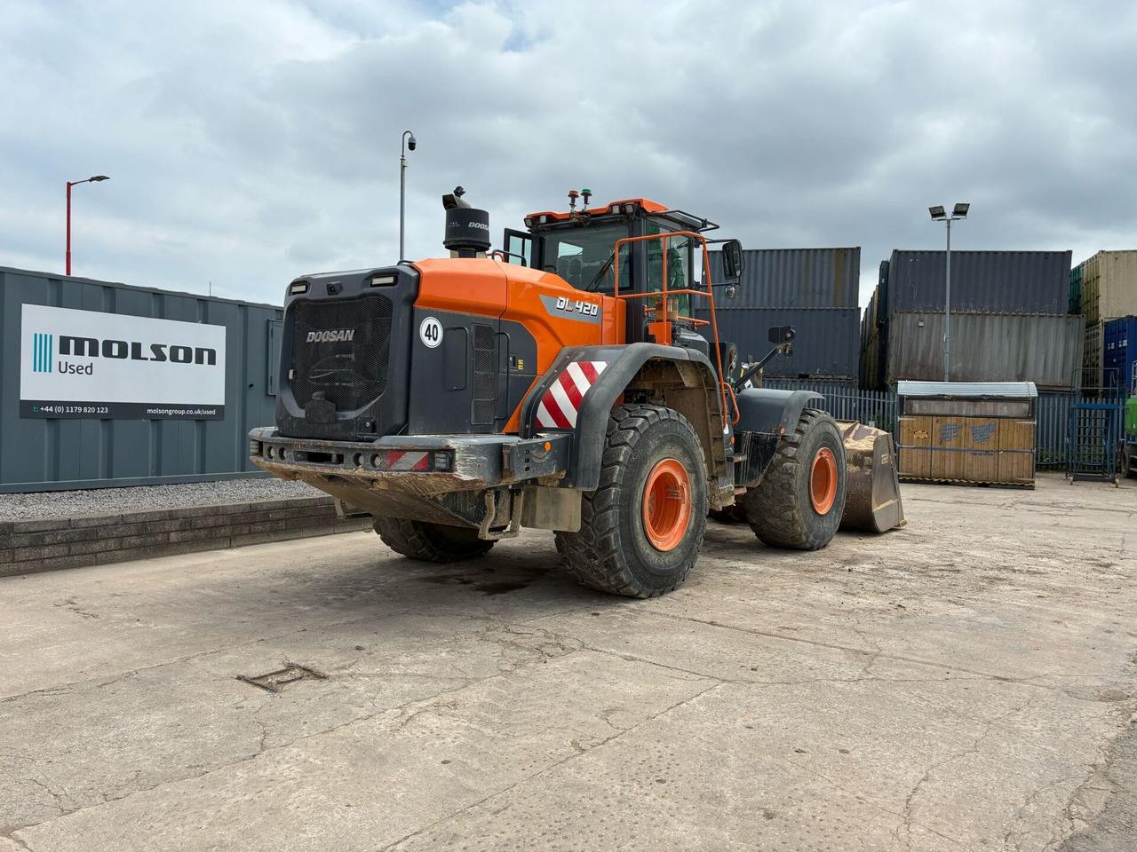 Doosan DL420 - اللودر بعجل: صور 5 Doosan DL420 - اللودر بعجل: صور 5