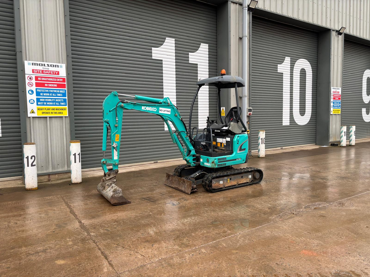 Kobelco SK17SR-3E - حفارة مصغرة: صور 1 Kobelco SK17SR-3E - حفارة مصغرة: صور 1