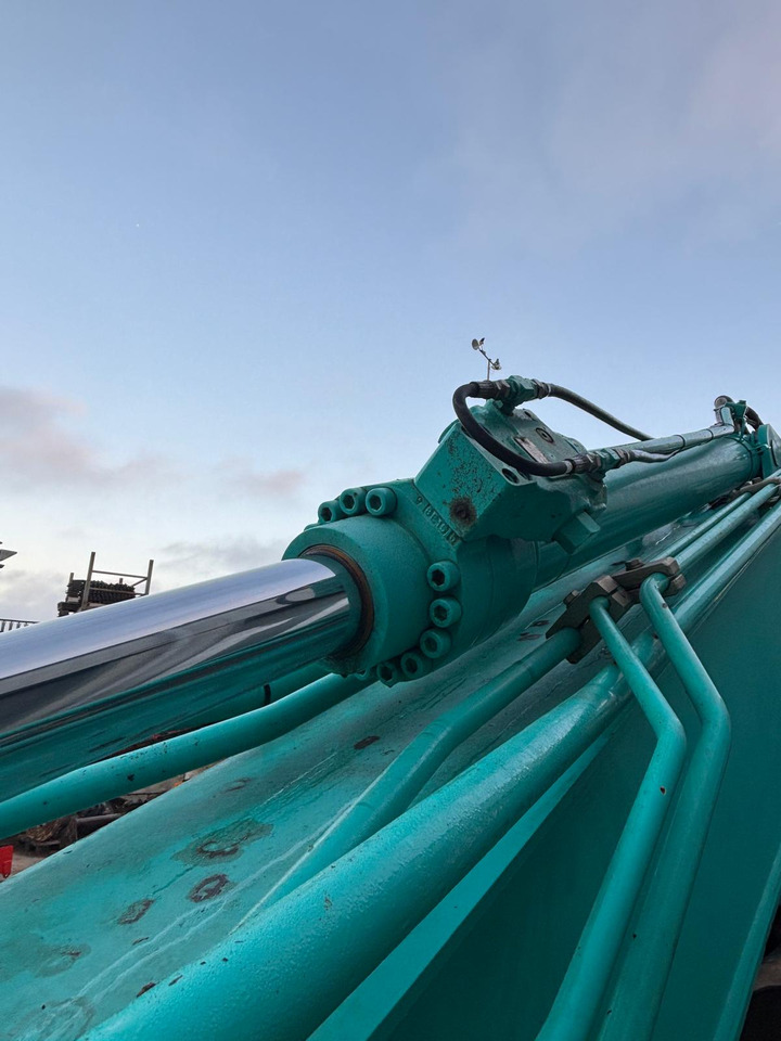 حفارات زحافة Kobelco SK210LC-10: صور 13