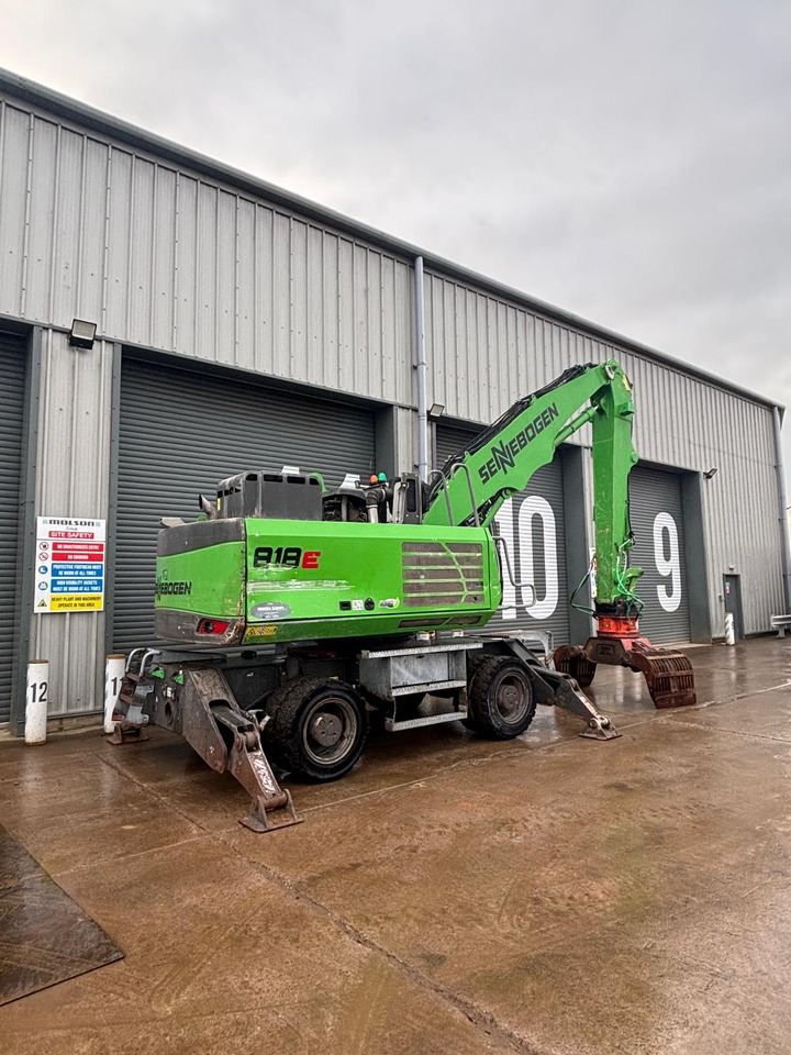 Sennebogen 818E - حفارة النقل والشحن: صور 5 Sennebogen 818E - حفارة النقل والشحن: صور 5
