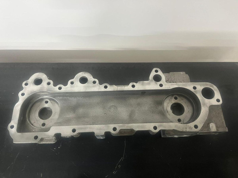 Liebherr Oliekoeler plaat + Tussenplaat D 9408 - المحرك و قطع الغيار: صور 1 Liebherr Oliekoeler plaat + Tussenplaat D 9408 - المحرك و قطع الغيار: صور 1