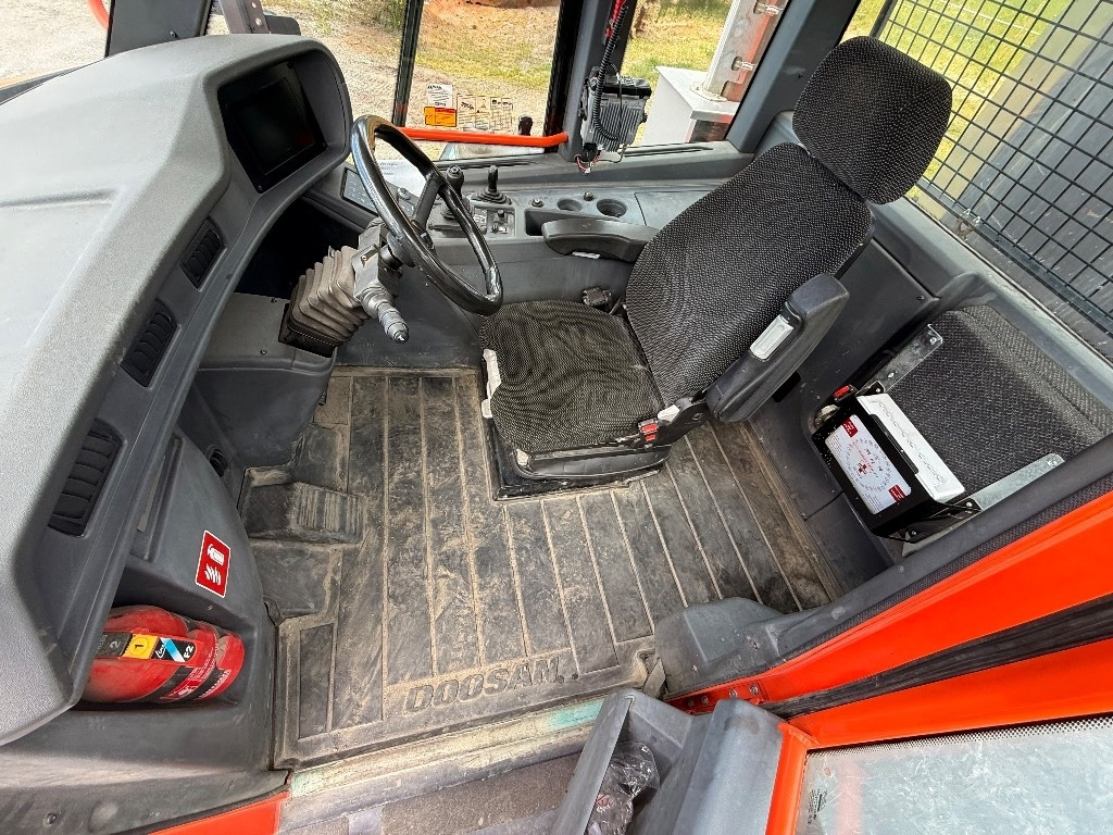 شاحنة مفصلية Doosan DA 30: صور 24