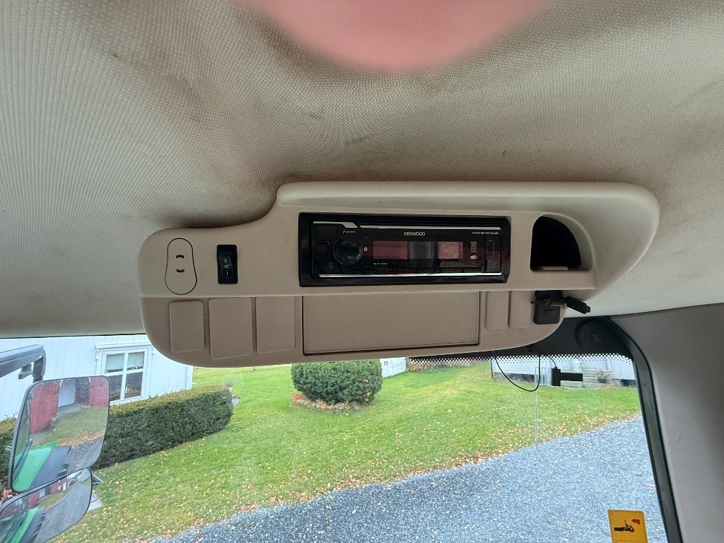 جرار John Deere 6155 R: صور 48