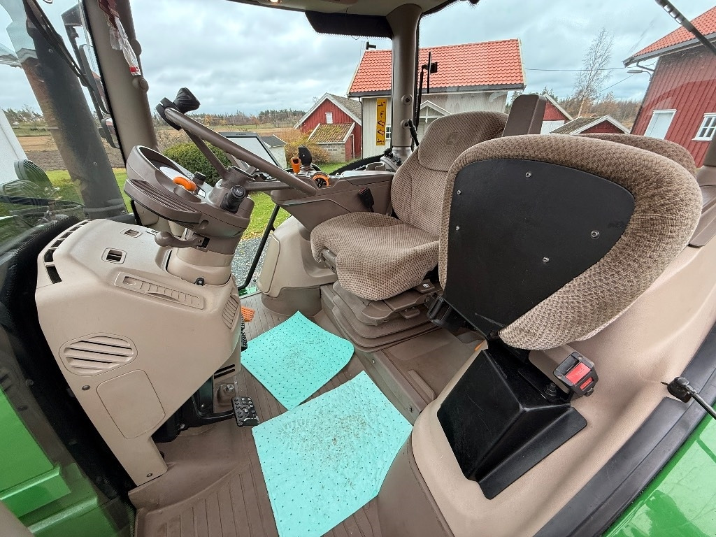 جرار John Deere 6155 R: صور 45