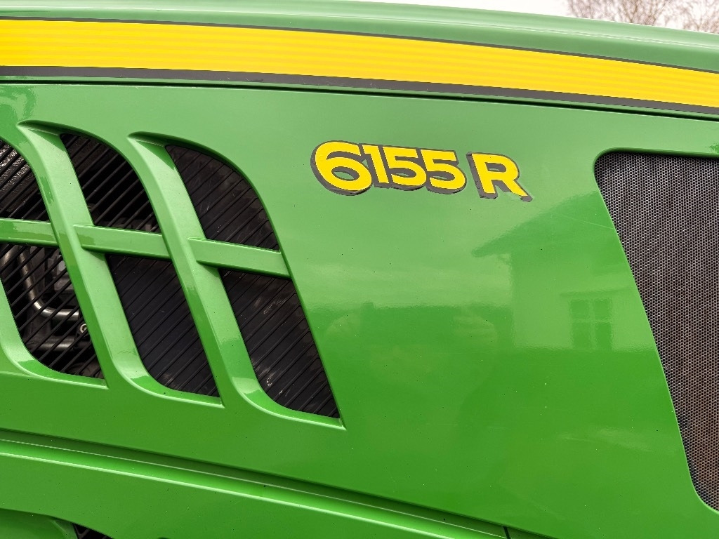 جرار John Deere 6155 R: صور 27