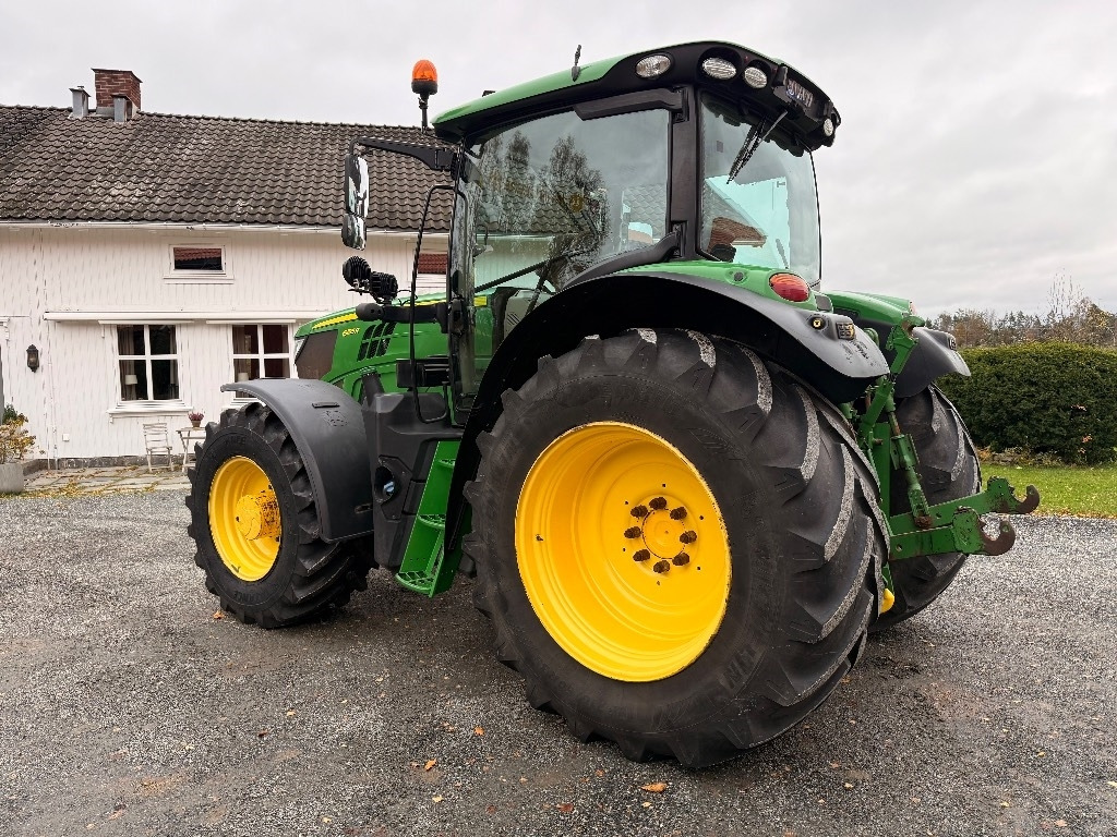 جرار John Deere 6155 R: صور 13