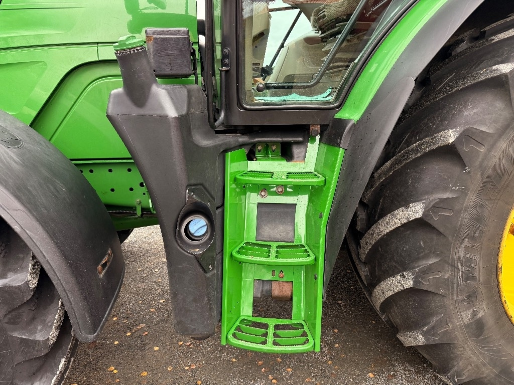 جرار John Deere 6155 R: صور 15