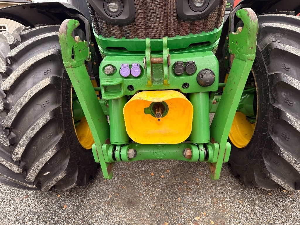جرار John Deere 6155 R: صور 19
