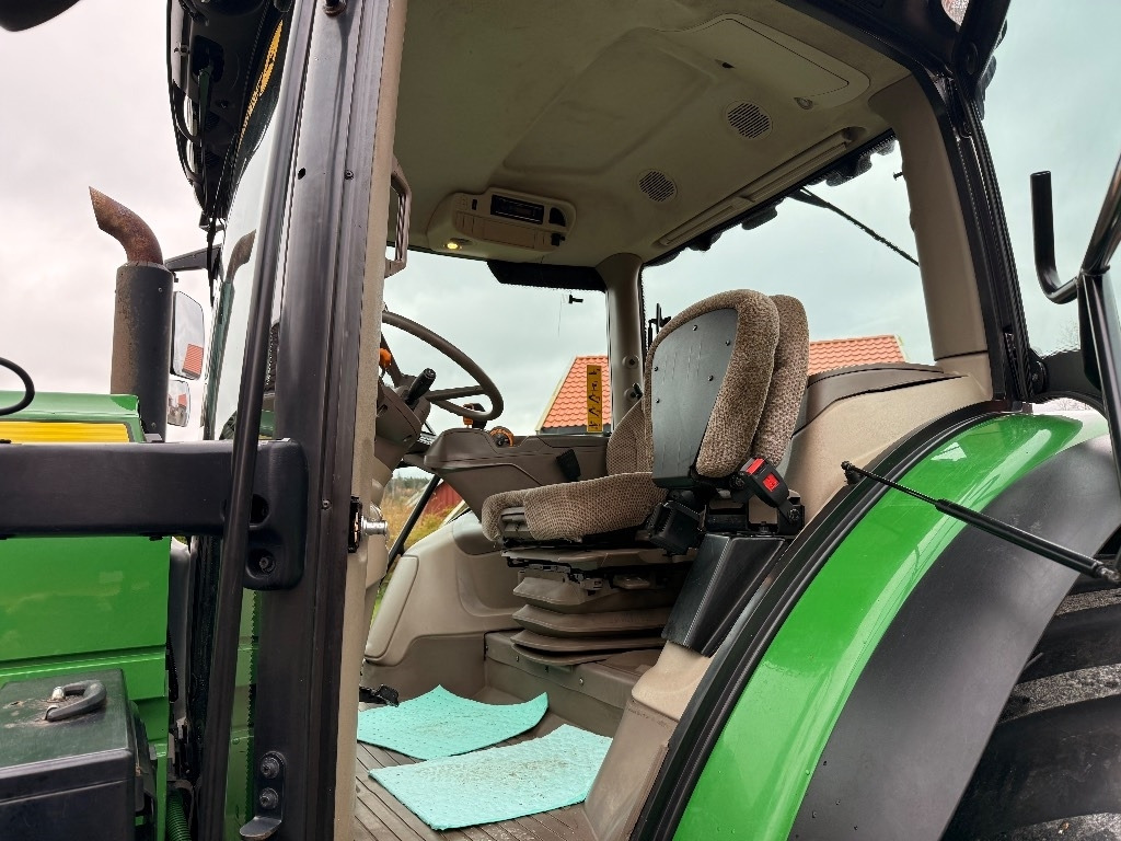 جرار John Deere 6155 R: صور 43