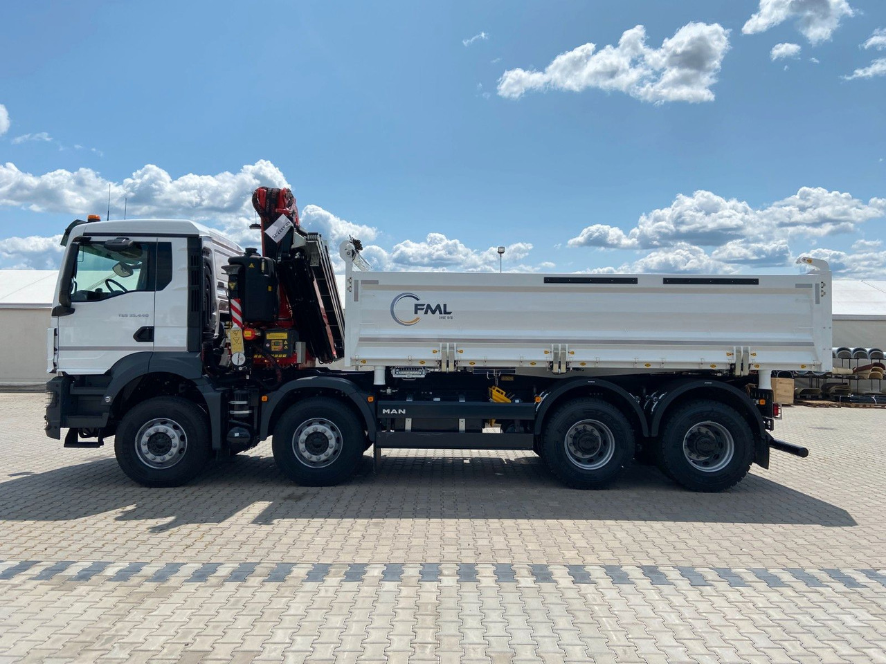 MAN TGS 35.440 DREISEITENKIPPER MIT FASSI F275.026 - قلابات, شاحنة كرين: صور 4 MAN TGS 35.440 DREISEITENKIPPER MIT FASSI F275.026 - قلابات, شاحنة كرين: صور 4
