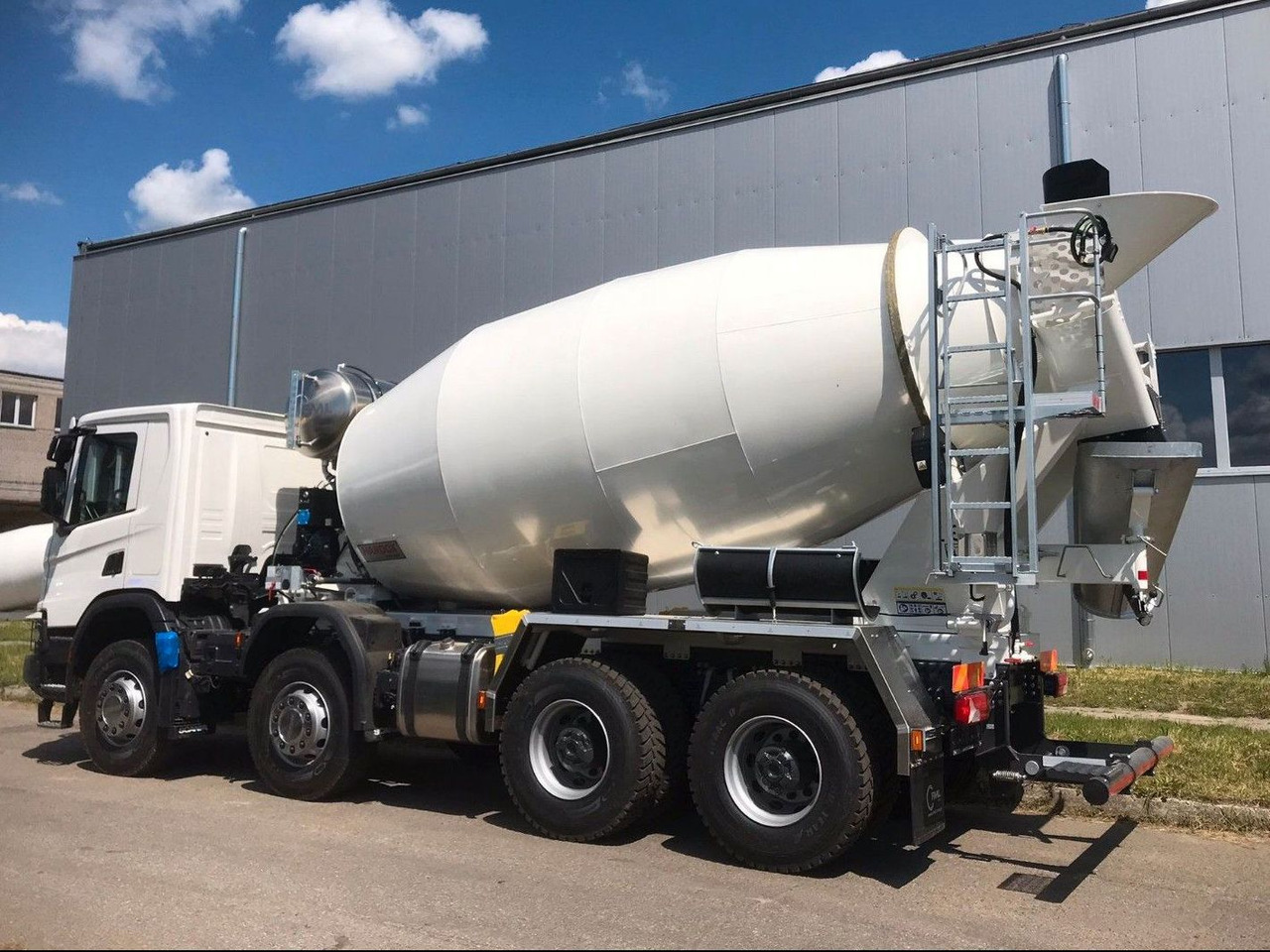 Scania P420 8X4 FML 10 M3 Scania P420 8X4 FML 10 M3 - شاحنة خلاطة خرسانة: صور 3 Scania P420 8X4 FML 10 M3 Scania P420 8X4 FML 10 M3 - شاحنة خلاطة خرسانة: صور 3