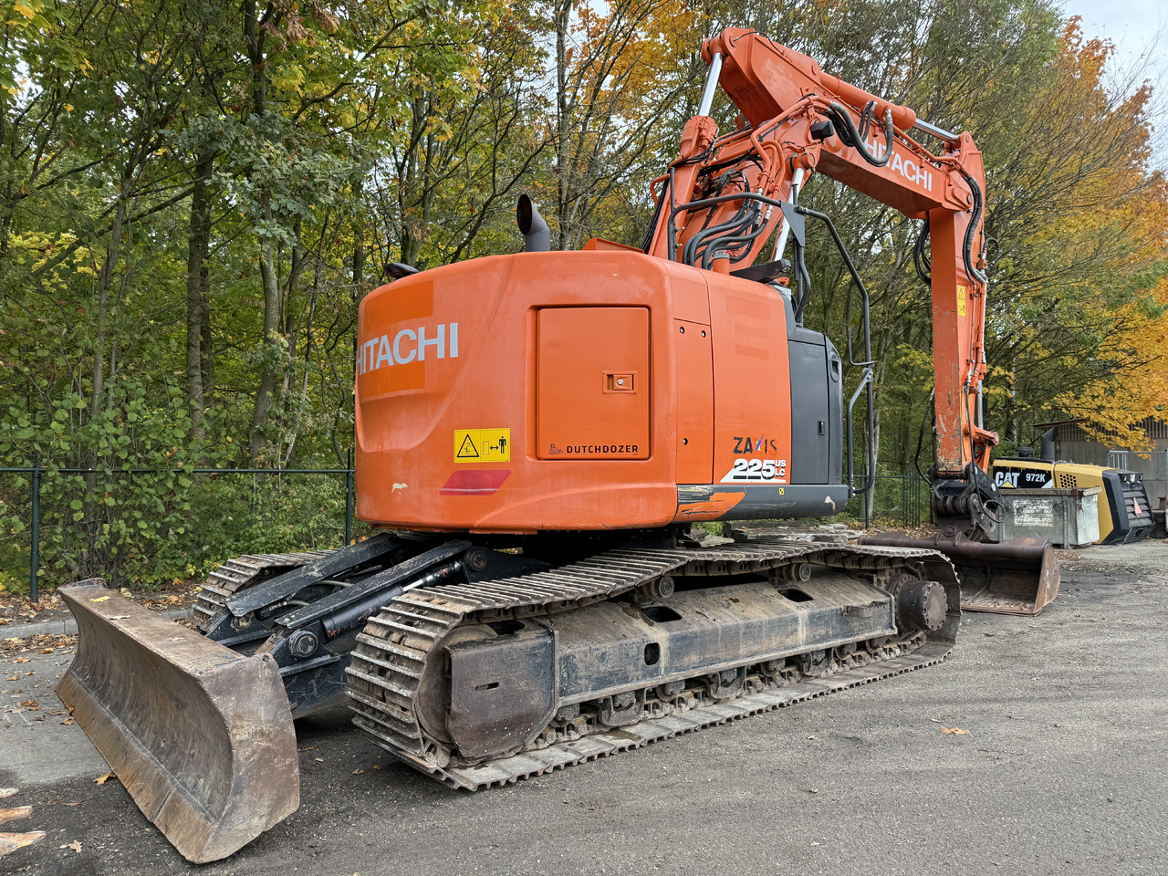 Hitachi ZX225USLC-6 - حفارات زحافة: صور 4 Hitachi ZX225USLC-6 - حفارات زحافة: صور 4