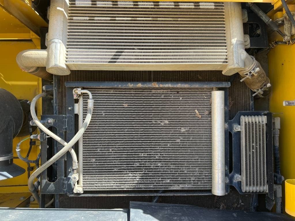 حفارات زحافة Komatsu PC290LC-11: صور 36