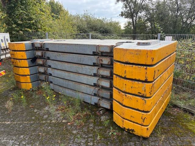 Liebherr Ballastplatten /Counterweight plates Liebherr LTM - ونش كرين - آلات البناء: صور 1 Liebherr Ballastplatten /Counterweight plates Liebherr LTM - ونش كرين - آلات البناء: صور 1