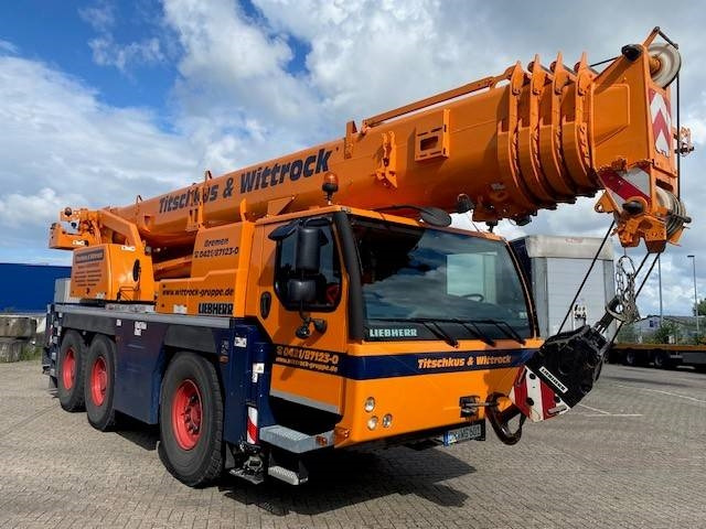 Liebherr LTM 1055-3.2 - رافعة لجميع التضاريس: صور 1 Liebherr LTM 1055-3.2 - رافعة لجميع التضاريس: صور 1