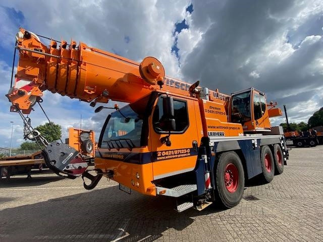 Liebherr LTM 1055-3.2 - رافعة لجميع التضاريس: صور 2 Liebherr LTM 1055-3.2 - رافعة لجميع التضاريس: صور 2