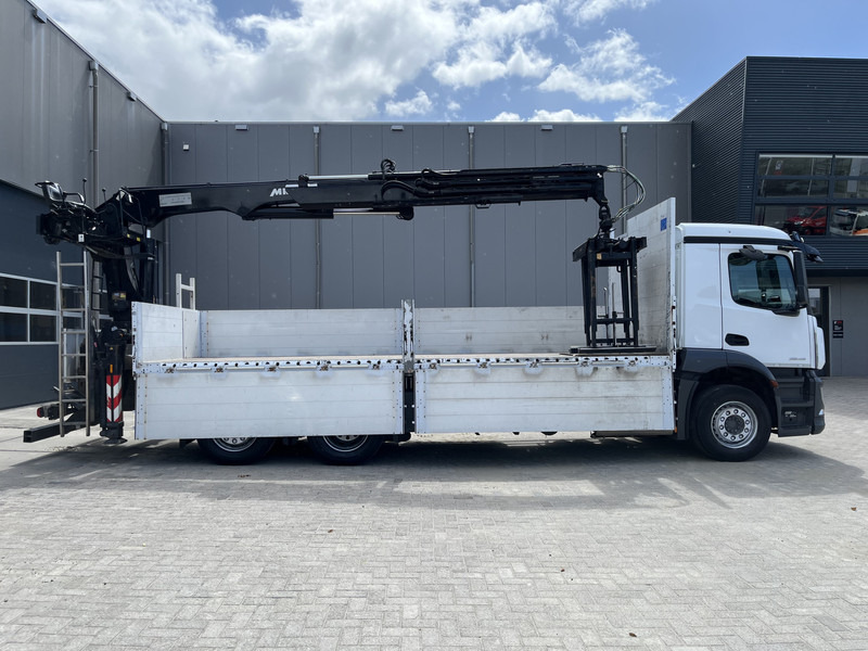 Mercedes-Benz ANTOS 2546 6X2 Bouwstoffenauto / Open laadbak vv KRAAN MKG HLK 221-3 met Palletklem - شاحنات مسطحة, شاحنة كرين: صور 3 Mercedes-Benz ANTOS 2546 6X2 Bouwstoffenauto / Open laadbak vv KRAAN MKG HLK 221-3 met Palletklem - شاحنات مسطحة, شاحنة كرين: صور 3