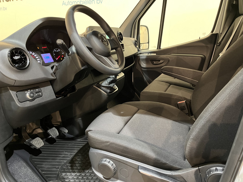 Mercedes-Benz Sprinter 315 CDI L2 RWD DC Dubbel Cabine Open Laadbak / Euro 6 / Trekhaak 3500 KG / Airco / 3-Zits / 650 KM !! / BPM VRIJ !! - الشاحنات الصغيرة المسطحة, الشاحنات الصغيرة كابينة مزدوجة: صور 5 Mercedes-Benz Sprinter 315 CDI L2 RWD DC Dubbel Cabine Open Laadbak / Euro 6 / Trekhaak 3500 KG / Airco / 3-Zits / 650 KM !! / BPM VRIJ !! - الشاحنات الصغيرة المسطحة, الشاحنات الصغيرة كابينة مزدوجة: صور 5