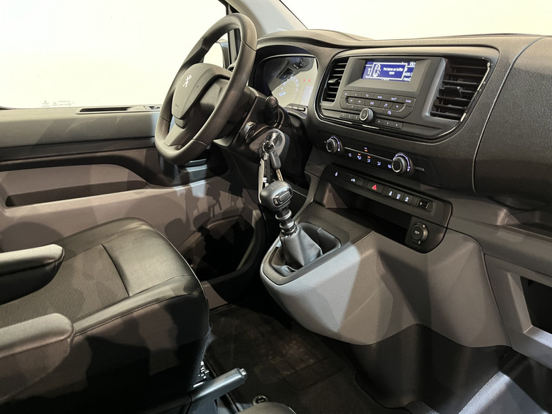 Peugeot Expert 1.6 BlueHDI 115 PK / Euro 6 / Airco / Cruise Control / PDC / 75.500 KM !! / BPM VRIJ !! - فان المدمجة: صور 3 Peugeot Expert 1.6 BlueHDI 115 PK / Euro 6 / Airco / Cruise Control / PDC / 75.500 KM !! / BPM VRIJ !! - فان المدمجة: صور 3