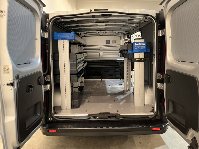 Renault Trafic 2.0 dCi L1H1 120 PK Servicebus / Sortimo Inrichting / Euro 6 / Airco / Camera / CarPlay / Cruise Control / Navigatie / 3-Zits / 27.800 KM !! / BPM VRIJ !! - فان المدمجة: صور 4 Renault Trafic 2.0 dCi L1H1 120 PK Servicebus / Sortimo Inrichting / Euro 6 / Airco / Camera / CarPlay / Cruise Control / Navigatie / 3-Zits / 27.800 KM !! / BPM VRIJ !! - فان المدمجة: صور 4