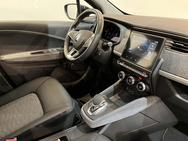Renault ZOE R110 Experience 52 kWh (Huuraccu) / CarPlay / Camera / Airco / Cruise Control / LMV / Navigatie / 11.000 KM !! Prijs ex BTW € 11.500,- - هاتشباك: صور 4 Renault ZOE R110 Experience 52 kWh (Huuraccu) / CarPlay / Camera / Airco / Cruise Control / LMV / Navigatie / 11.000 KM !! Prijs ex BTW € 11.500,- - هاتشباك: صور 4
