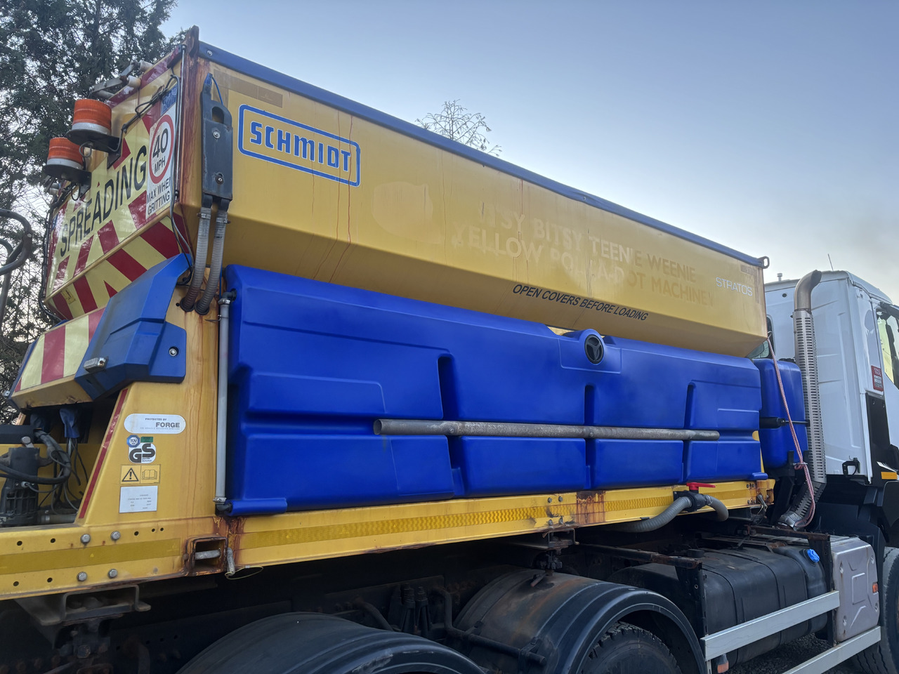 RENAULT K380 6x6 K380 6x6 SCHMIDT STRATOS III GRITTER/SPREADER PLOUGH - جرافة ثلج: صور 2 RENAULT K380 6x6 K380 6x6 SCHMIDT STRATOS III GRITTER/SPREADER PLOUGH - جرافة ثلج: صور 2