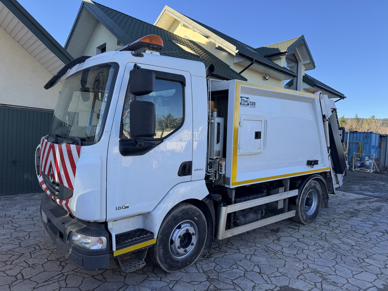 Renault Midlum 180 DXi - شاحنة القمامة: صور 1 Renault Midlum 180 DXi - شاحنة القمامة: صور 1