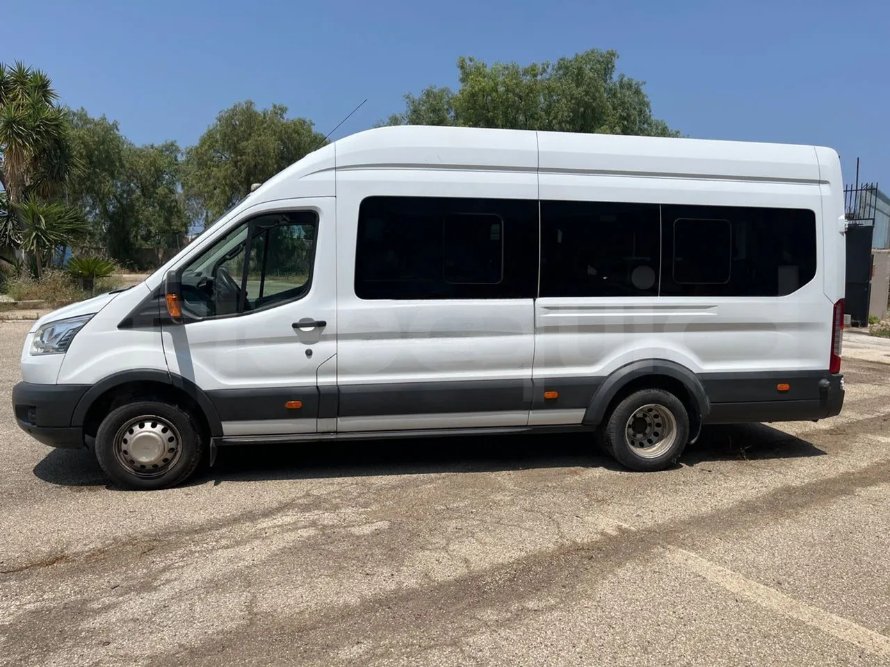 Ford Transit - حافلة صغيرة, ميكروباص: صور 5 Ford Transit - حافلة صغيرة, ميكروباص: صور 5